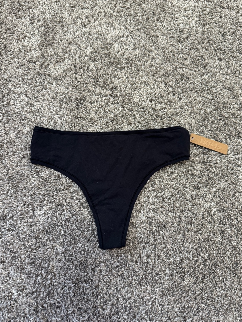 SKIMS Fits Everybody Thong